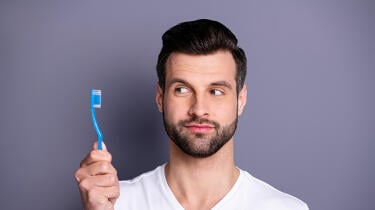 Keimschleuder Zahnbürste? Das muss nicht sein!