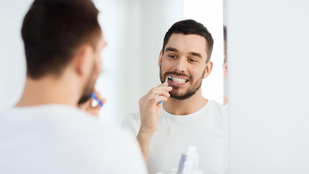Zahncreme mit Fluorid verwenden