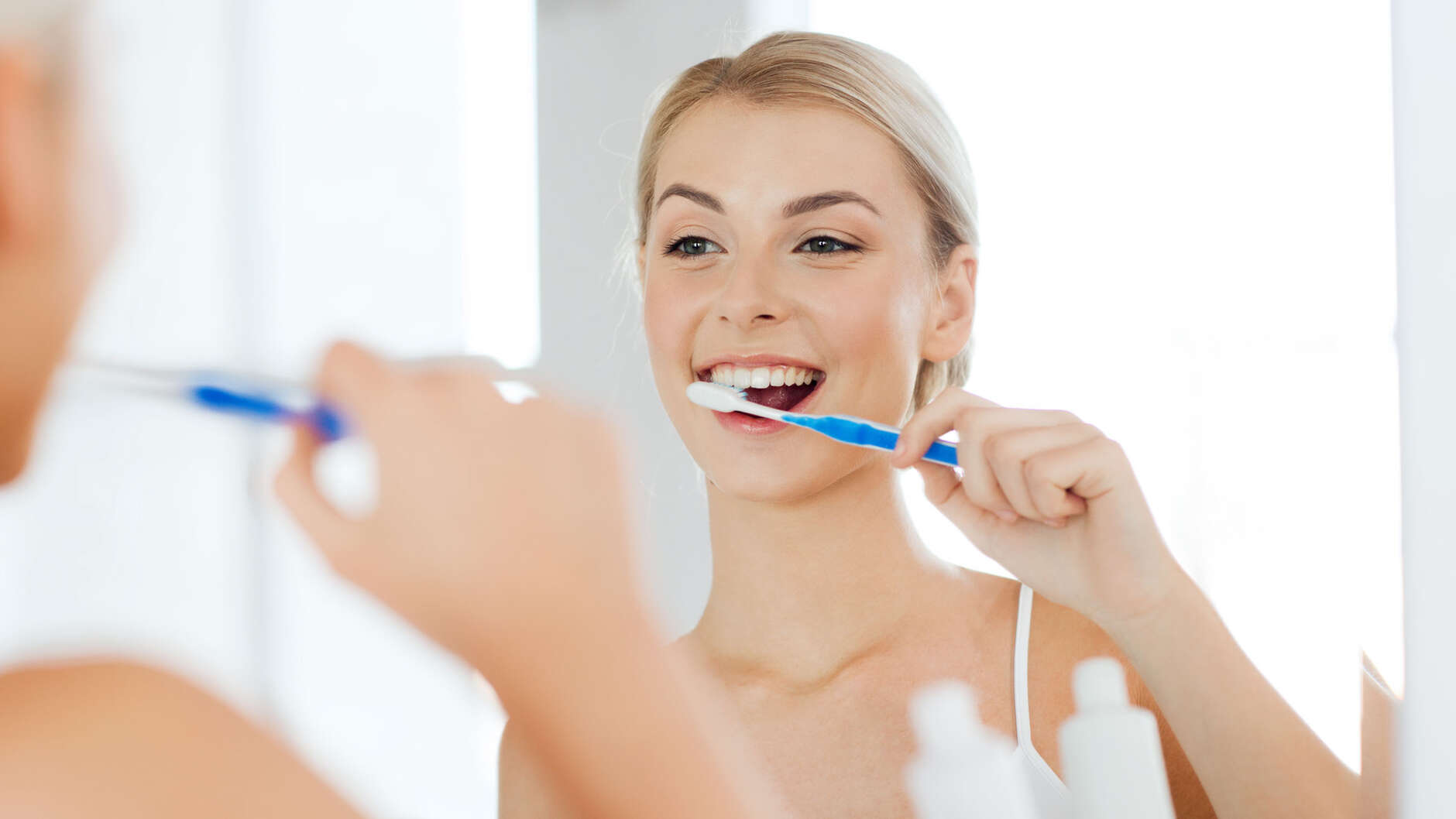 Empfindliche Zähne durch Zähneknirschen? Sensodyne